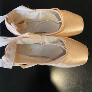 Bloch Pointe Shoes, Hannah, 4X